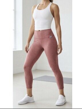 Zobha High Waisted Leggings in Heathered Pink. Size S